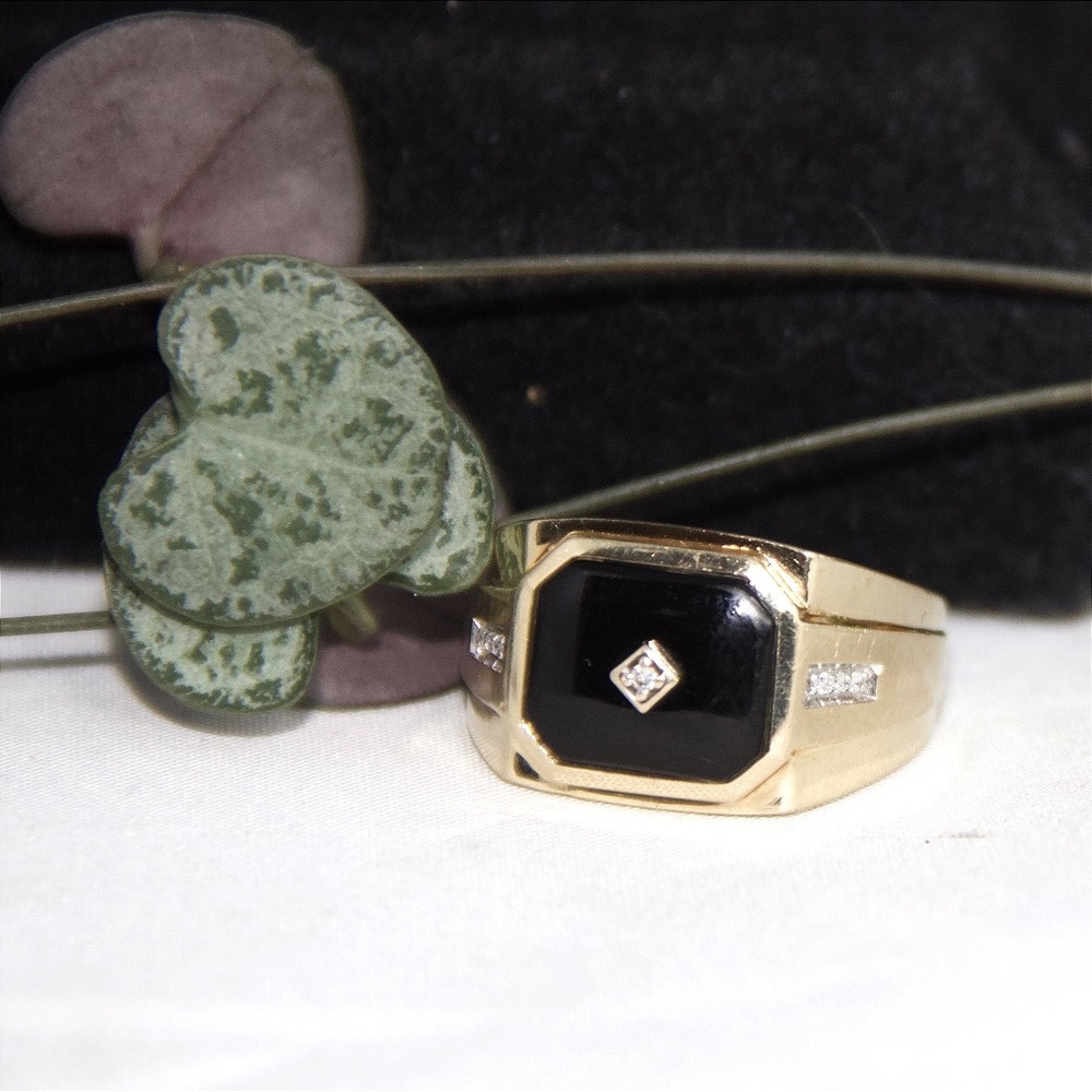 HEAVY 10k Yellow Gold Black Onyx and Diamond Art Deco Style Signet Ring Size 10